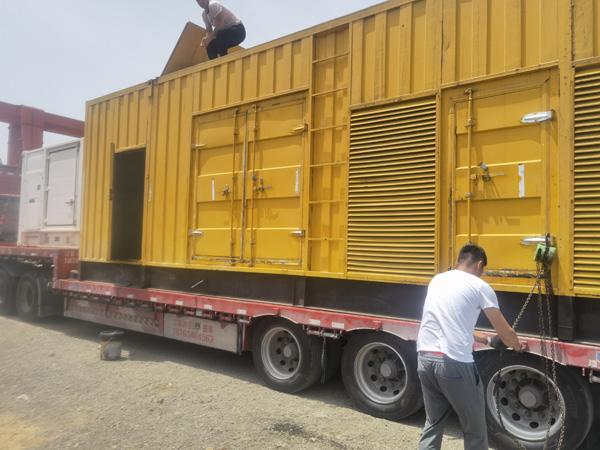 札达除了负载情况和发动机维护，还有哪些因素会影响 200kw 柴油发电机的油耗？