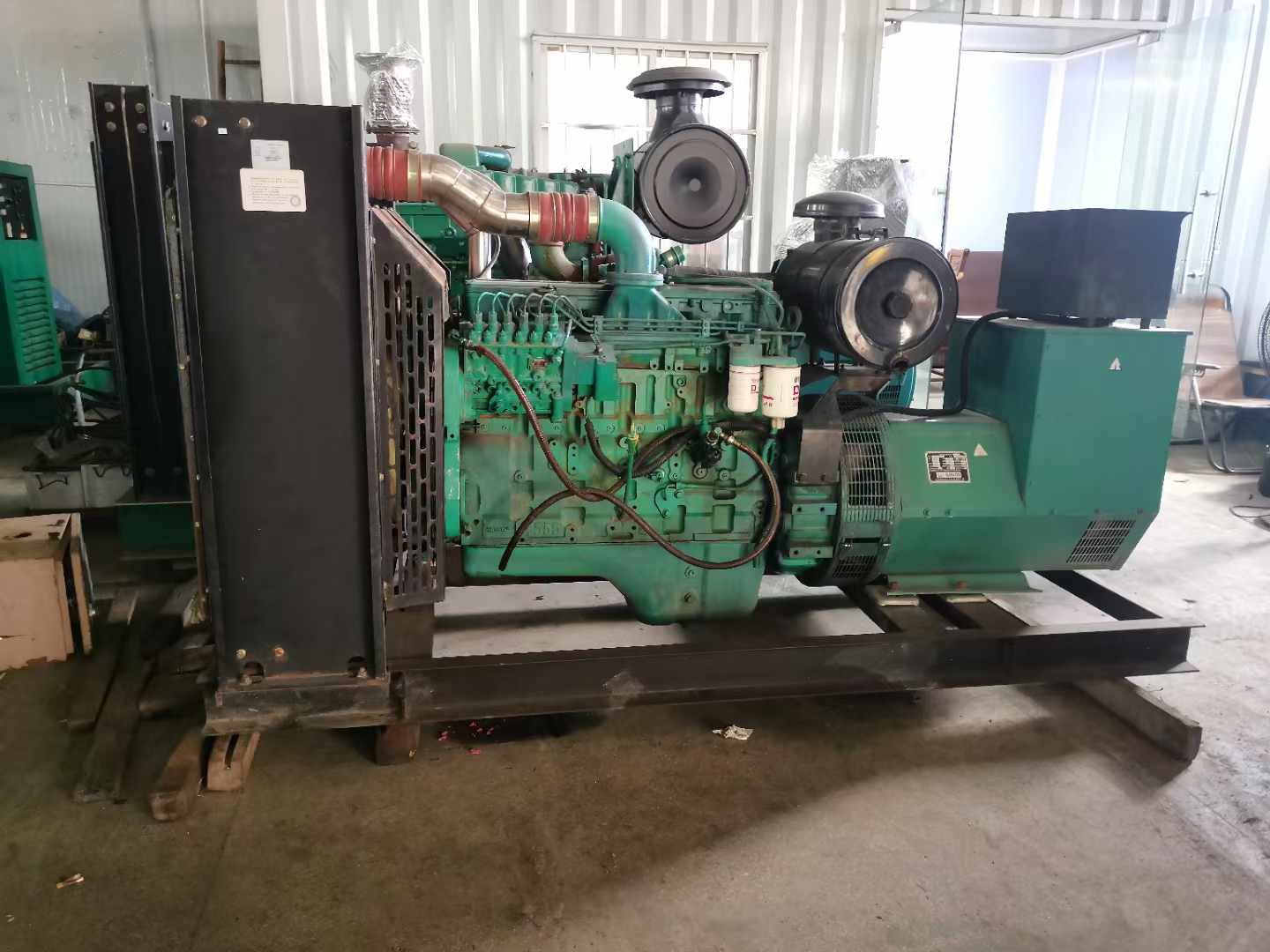 札达发电机租赁如何确定电缆的承载电流是否在安全范围内？