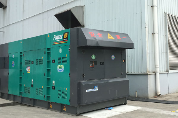 札达燃油滤清器的更换流程是怎样的？